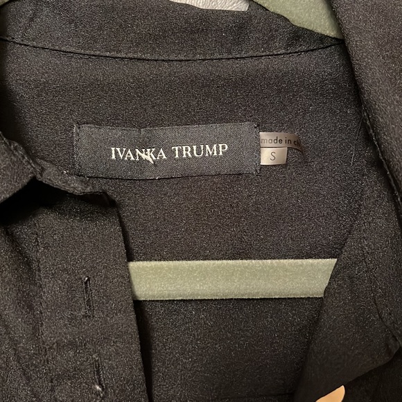 Black business button up blouse - Picture 3 of 4